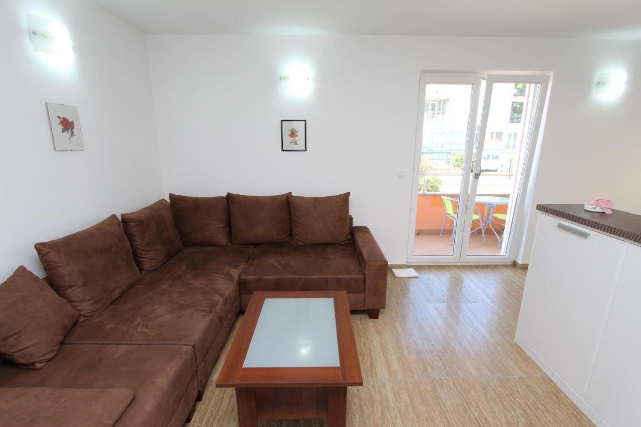 Apartments Hanna โรวีน ภายนอก รูปภาพ