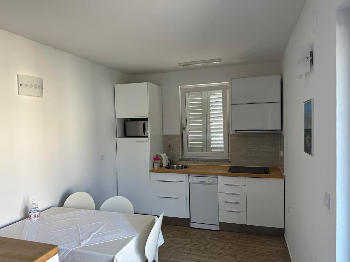 Apartments Hanna โรวีน ภายนอก รูปภาพ