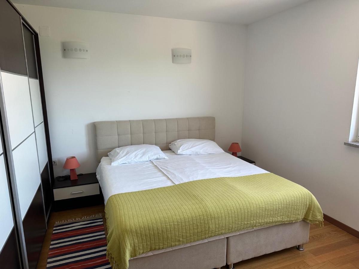 Apartments Hanna โรวีน ภายนอก รูปภาพ