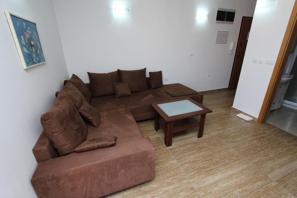 Apartments Hanna โรวีน ภายนอก รูปภาพ