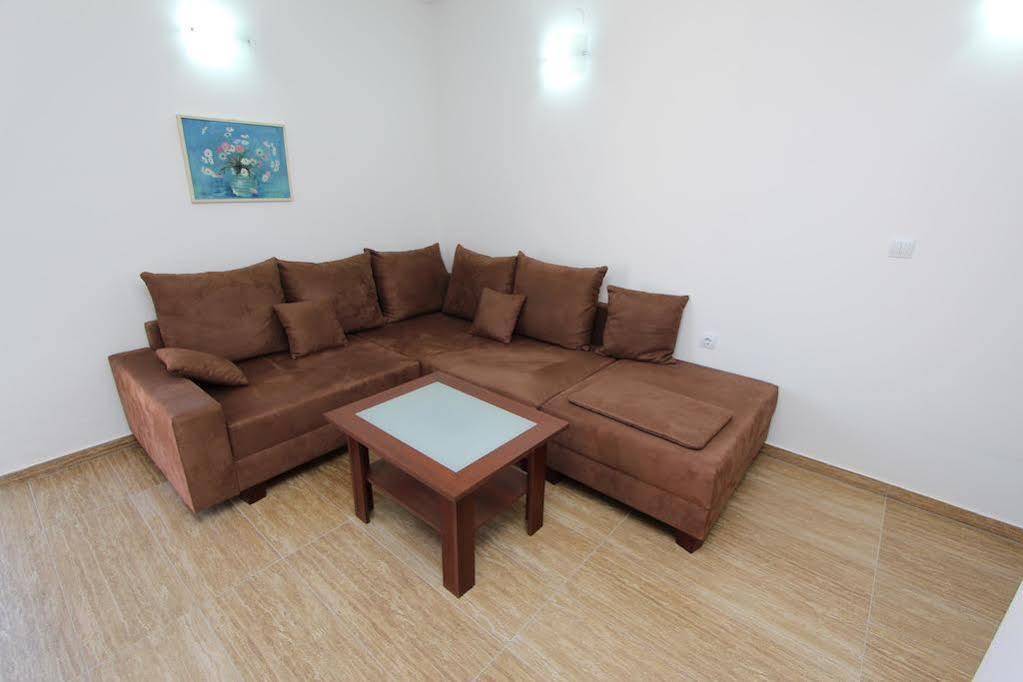 Apartments Hanna โรวีน ภายนอก รูปภาพ